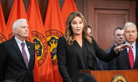 Caitlyn Jenner Makes a Surprise Kardashian Cameo for Emotional Family Farewell